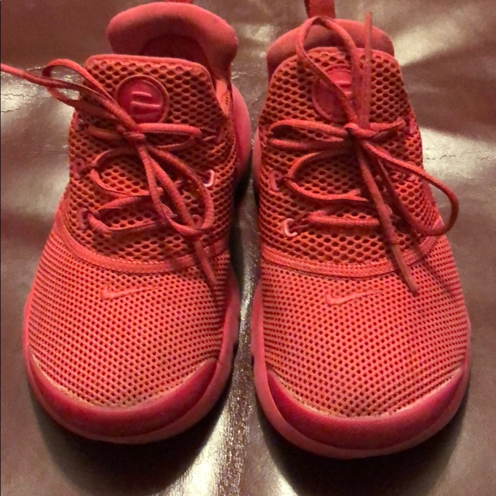 Girl Nike sneaker